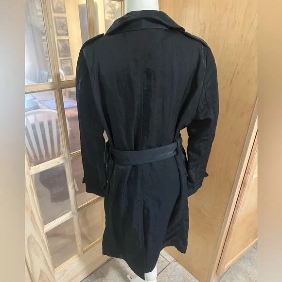 Prada Classic Black Trench Coat - Picture 4 of 12